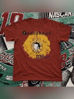 Gildan Rust Short-Sleeve Radiohead Pablo Honey Tee with Yellow Floral Graphic